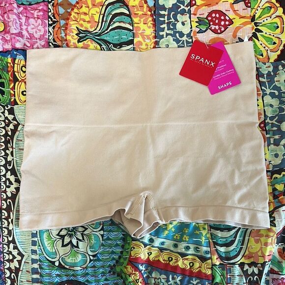 NWT SPANX Tan High Waist Shaping Boy Shorts size L - Picture 1 of 4